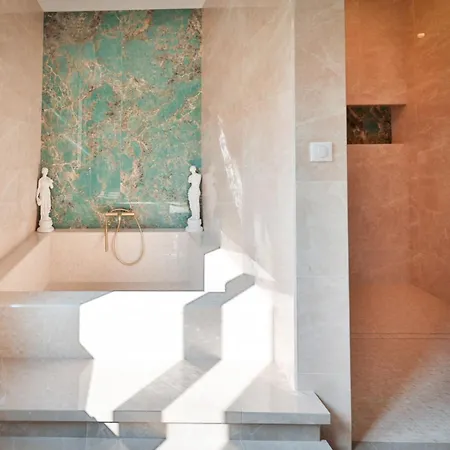 Martini 4* 阿雅克肖