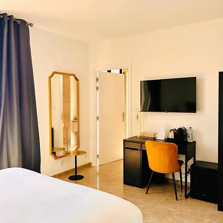 Martini Hotel 4*