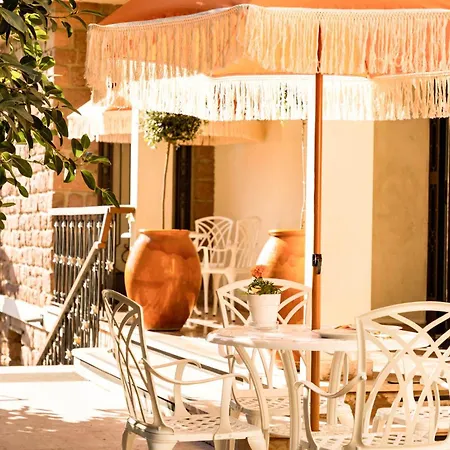 Martini Hotel 4*